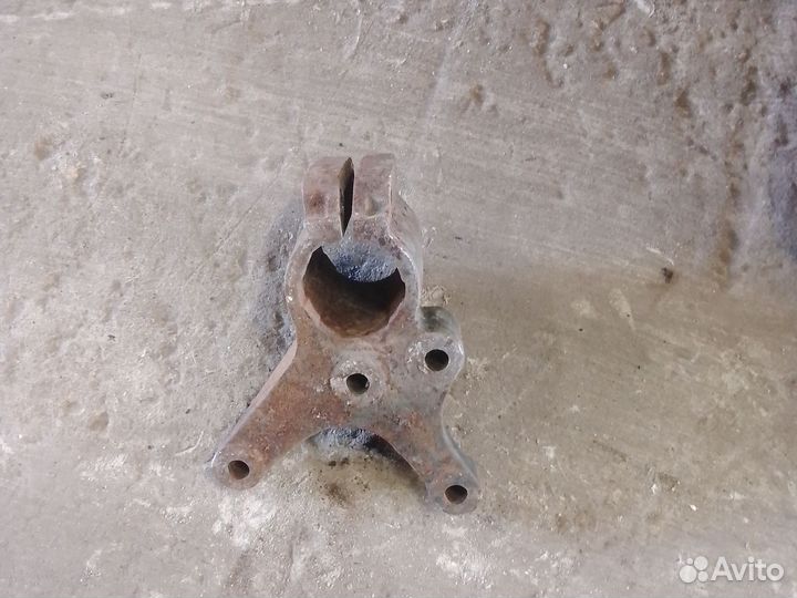 Кронштейн Мерседес