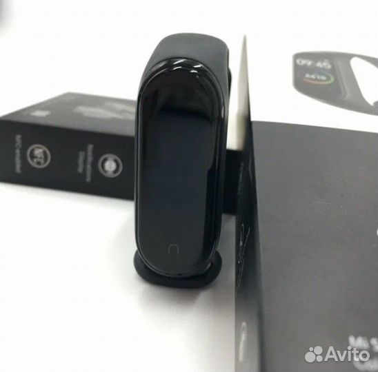 Фитнес-трекер Xiaomi Mi SMART Band 4