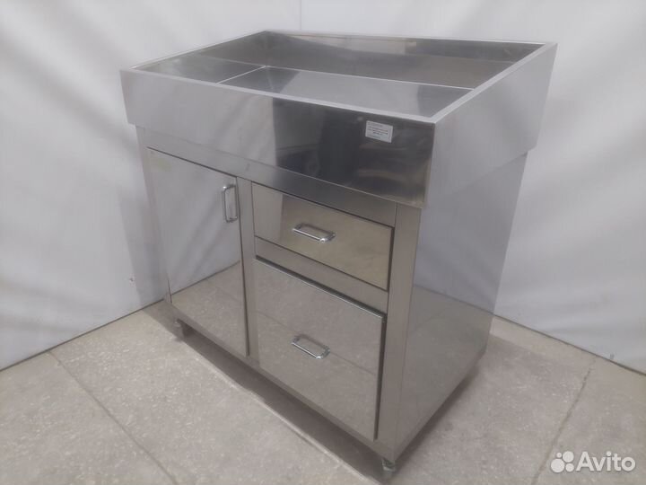 Стол нейтральный