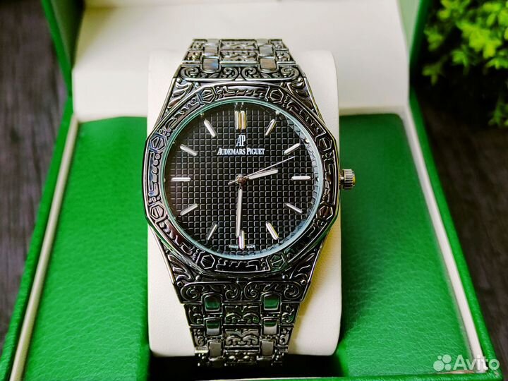 Мужские кварцевые часы