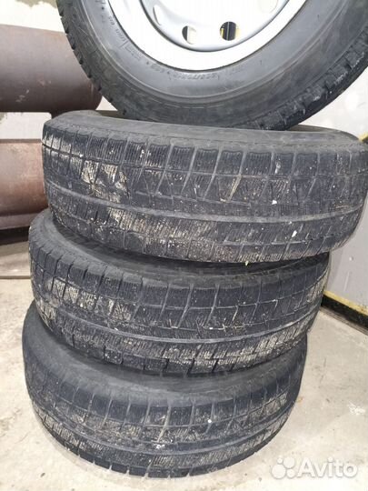 Bridgestone Blizzak Revo GZ 205/70 R15 96S