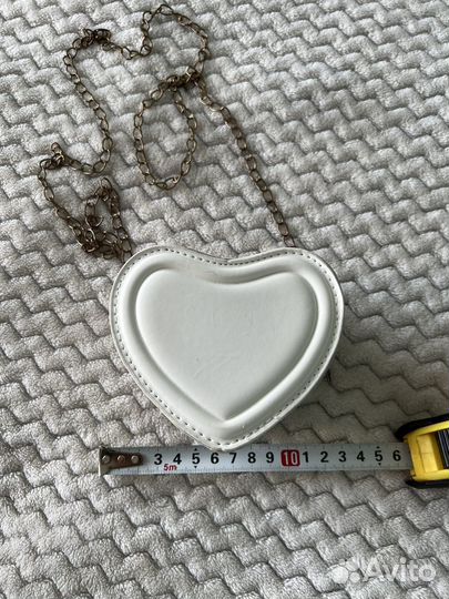 Белая сумочка сердечко