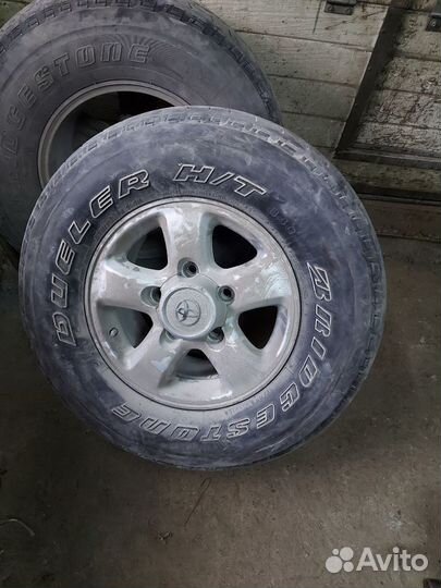 Bridgestone Dueler A/T 275/70 R16