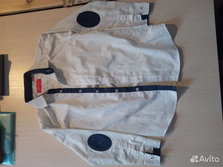 Рубашки школьные и пиджак