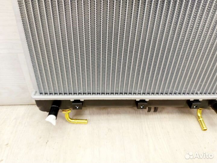 Радиатор охлаждения Suzuki Jimny 1,3. 1998-2019