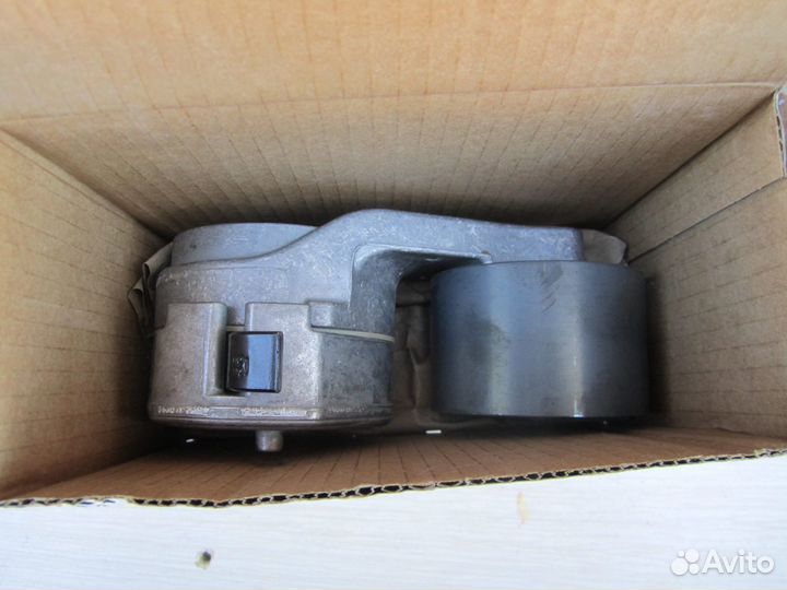 836667827 837086282 Ролик натяжной Sisu agco parts