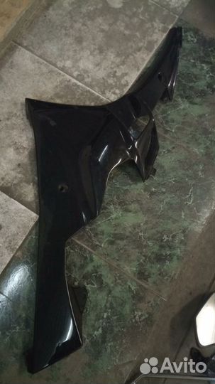 Пластик боковой левый Yamaha YZF R6 2007