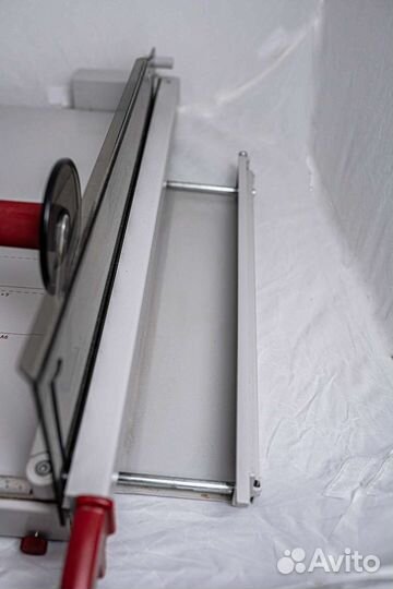 Сабельный резак для бумаги ideal 1058