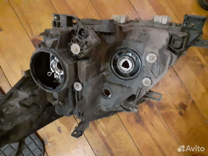 Фара правая Nissan Patrol Y62