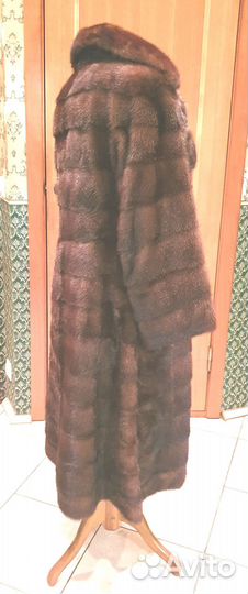 Пальто (шуба) норка орех поперечка