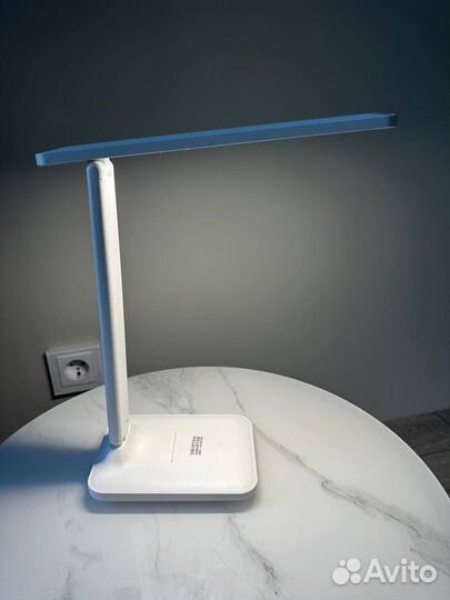 Беспроводная настольная светодиодная лампа