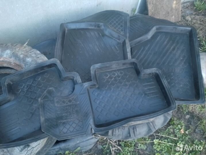 Автомобильные коврики резиновые на ваз 2113-2115