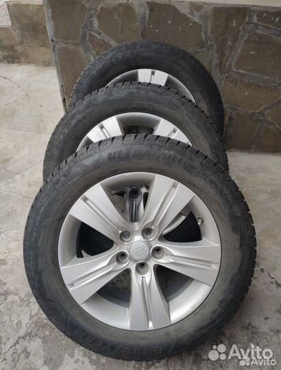 Goodyear UltraGrip Ice 225/60 R17 103T