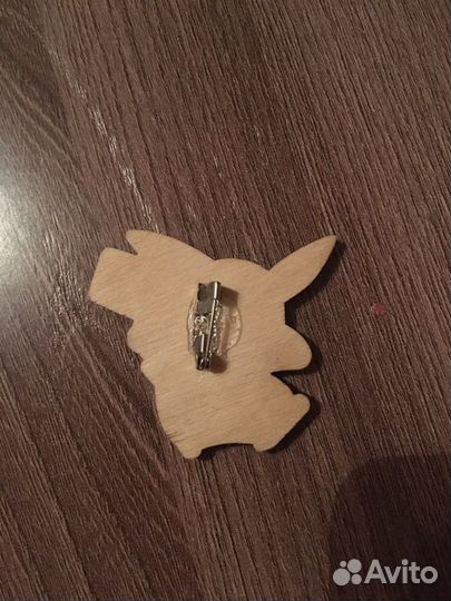 Значок деревянный