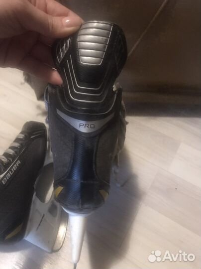 Коньки bauer supreme pro 3R стелька 22,5 см