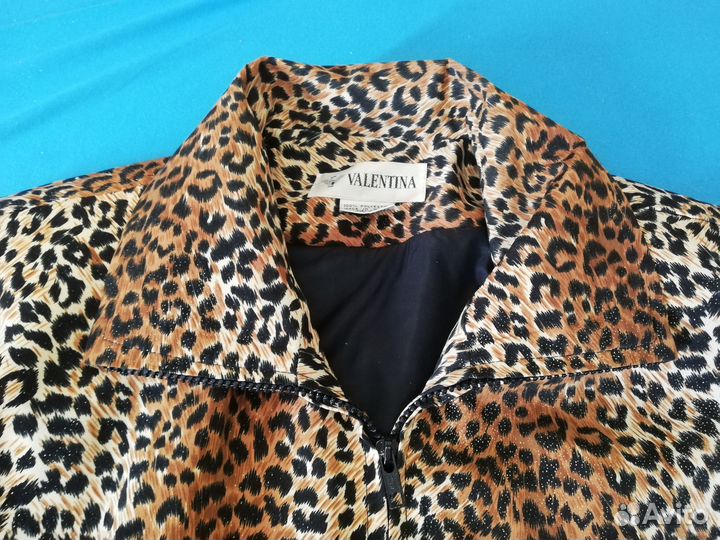 Ветровка женская