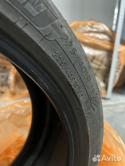 Michelin Pilot Sport 4 S 225/40 R19 и 255/35 R19 96Y