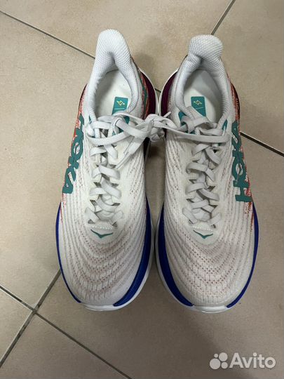 Кроссовки Hoka