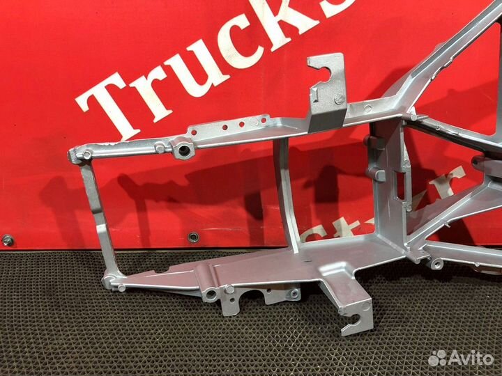 Кронштейн фары правый Daf XF105, Daf XF95