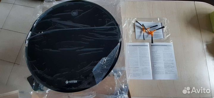 Робот пылесос новый VT 1880