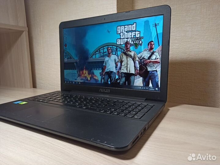 Игровой ноутбук Asus i3/nvidia920m