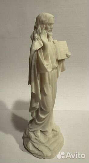 Статуэтка Иисус