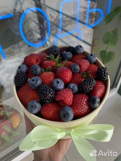 Фруктовые корзины и боксы
