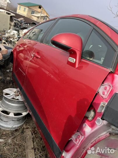Дверь передняя правая красная citroen c4