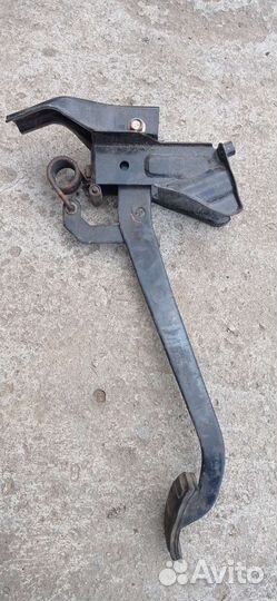 Педаль сцепления и тормоза Лифан Солано 620