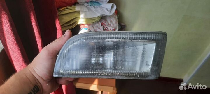 Противотуманная фара Toyota Carina