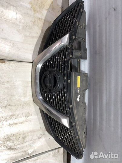 Решетка радиатора Nissan Qashqai J11