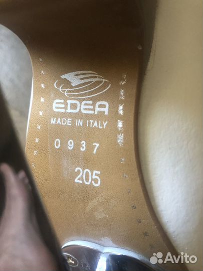 Продаю фигурные коньки