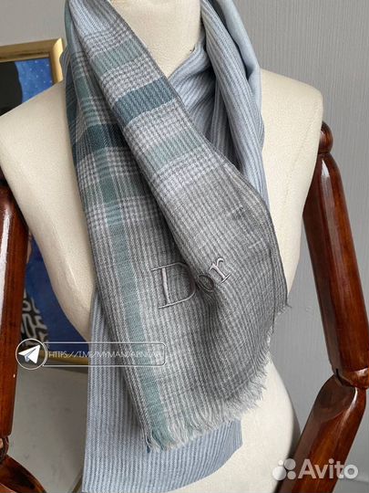 Шапф Dior в коробке