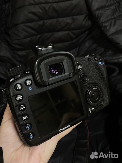 Зеркальный фотоаппарат canon 7d + объектив canon