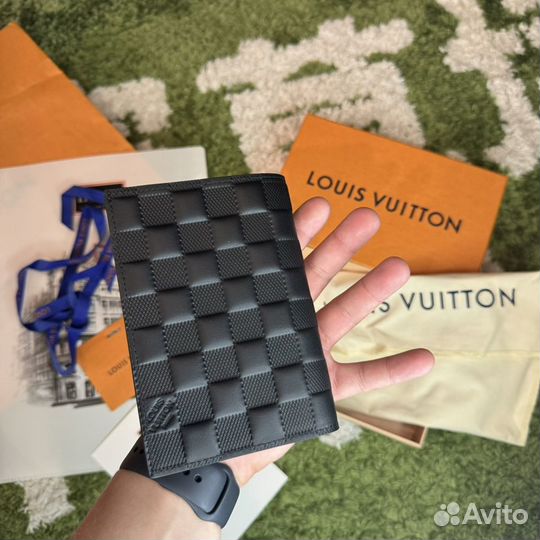 Новая обложка для паспорта louis vuitton