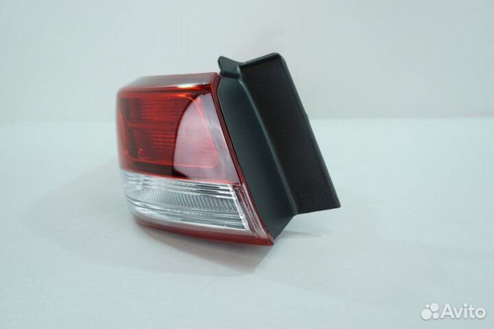 Фонарь левый Kia Rio 3 2015-2017