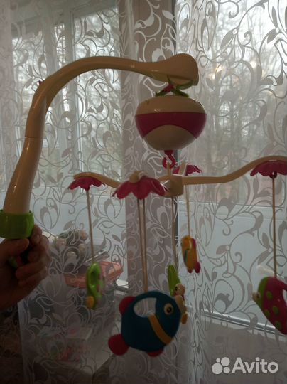Детский мобиль в кроватку