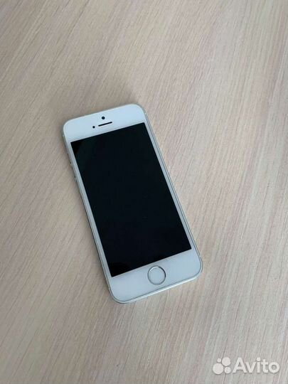 Телефон iPhone 5s