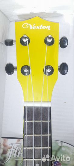 Укулеле Veston