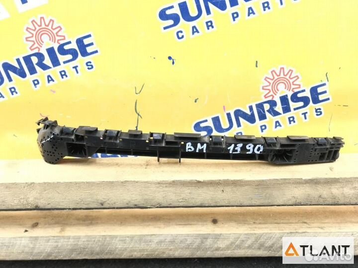 Крепление бампера задняя правая honda FIT