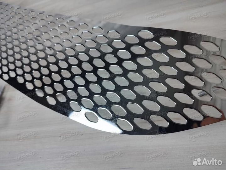 Решетка в бампер Hyundai i40 2011-2015 новая