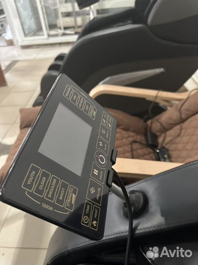 Массажное кресло черное