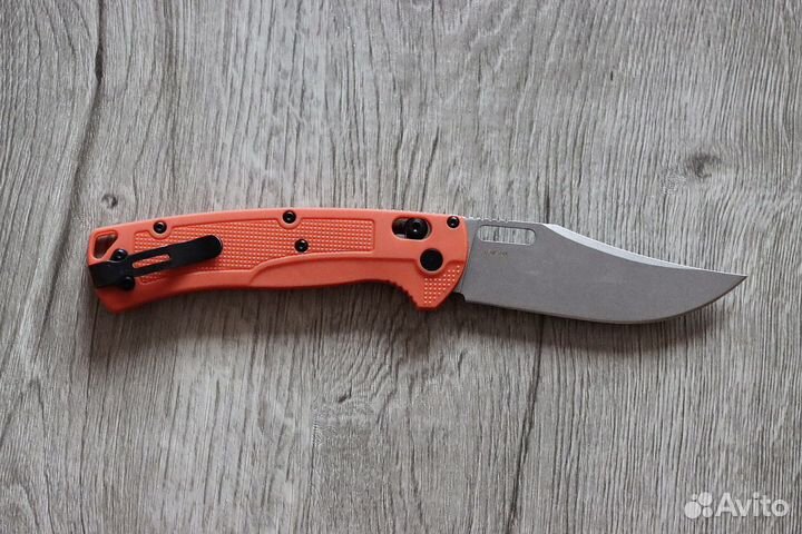 Нож benchmade