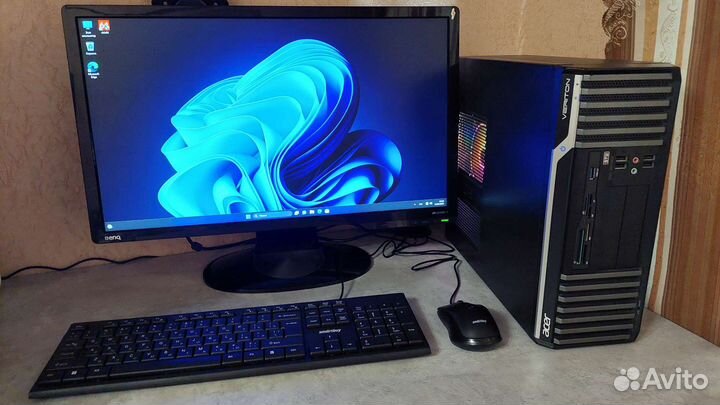 Компьютер (системник,монитор,клава,мышь,колонки)