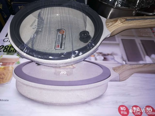 Сковорода с антипригарным покрытием