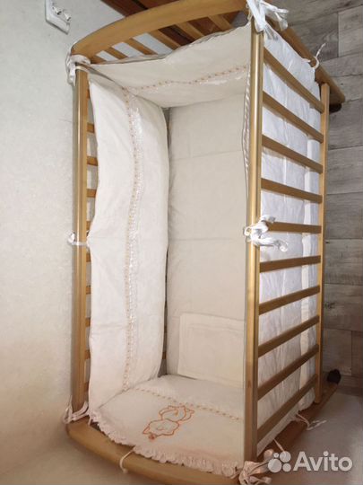 Детская кроватка