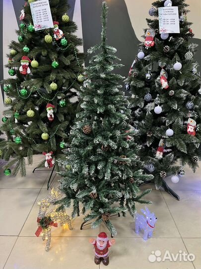 Искусственная ель 