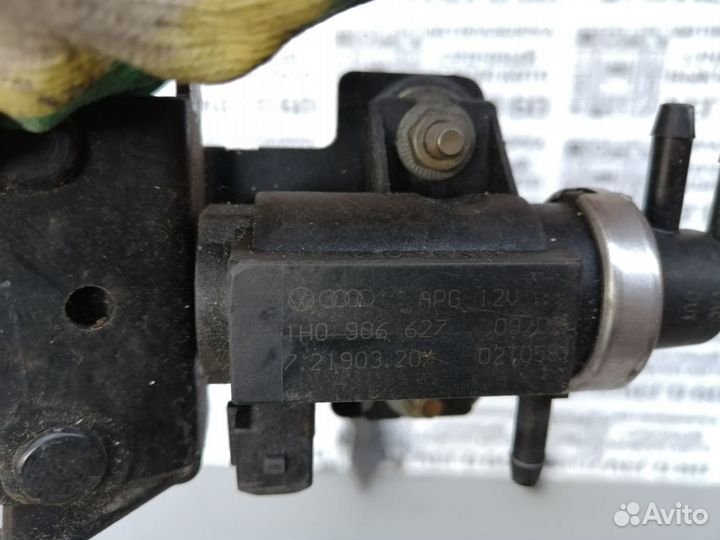 Клапан воздушного фильтра VW,Audi,Seat,Skoda