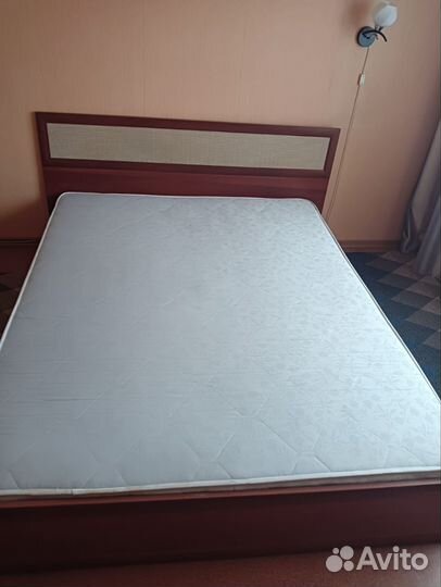 Кровать 160х200 бу