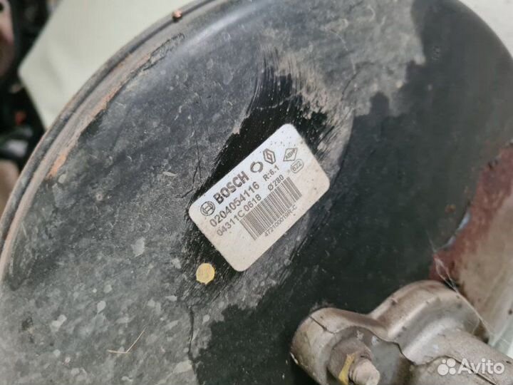 Вакуумный усилитель тормозов Renault Fluence седан